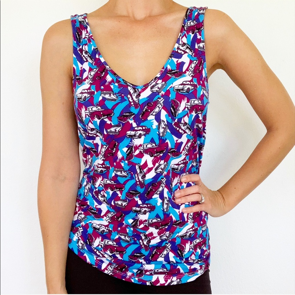 Cupio v-neck blue purple classic car print tank size medium